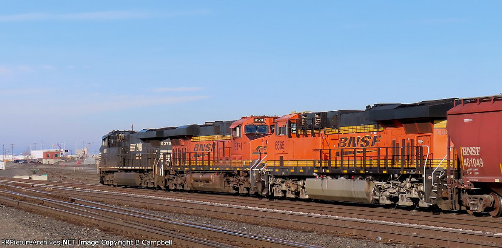 NS 8075-BNSF 8174-BNSF 6565